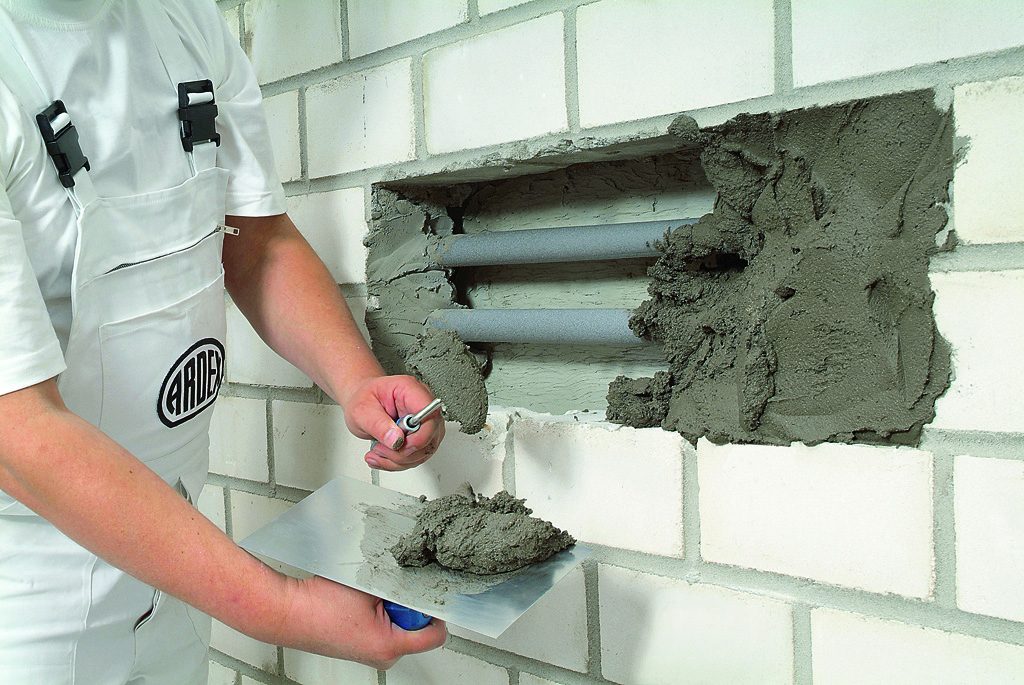 Deep fill repair mortar